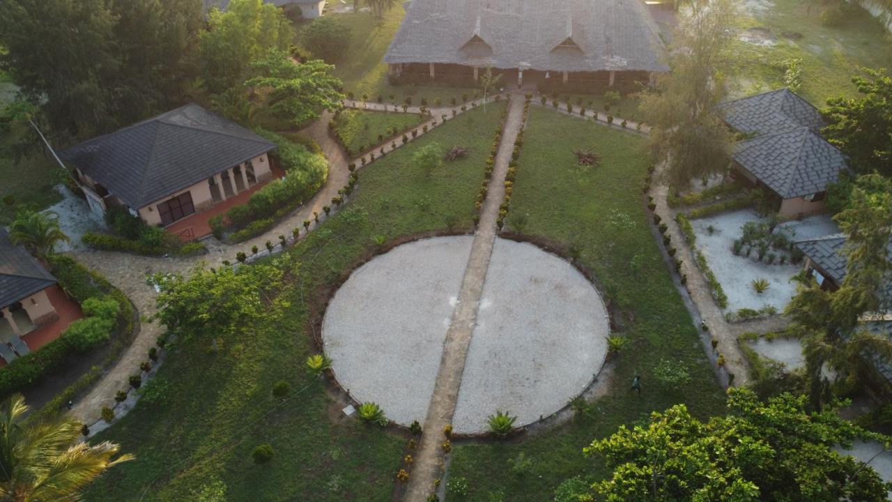 Vrclub Paje Palms Beach Resort Exterior photo