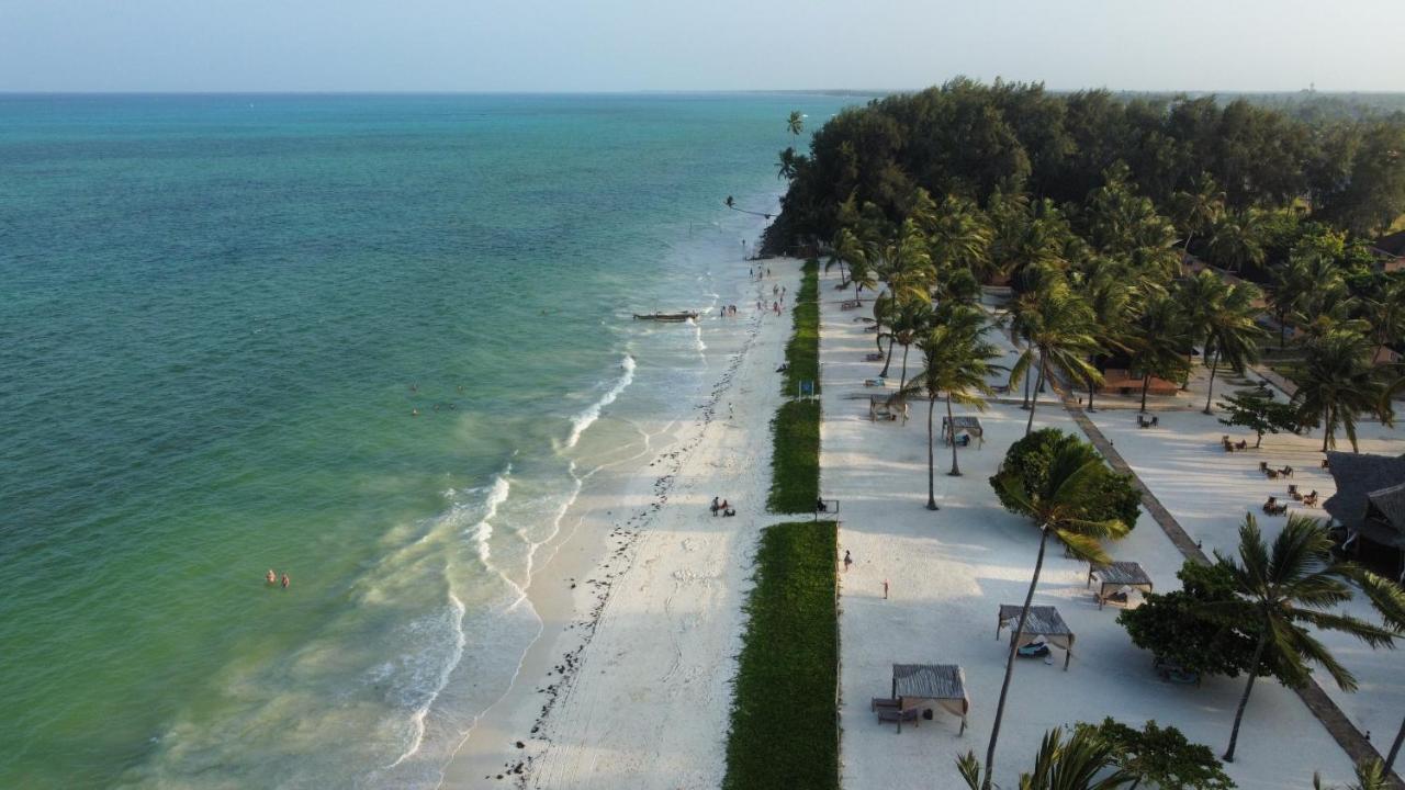 Vrclub Paje Palms Beach Resort Exterior photo