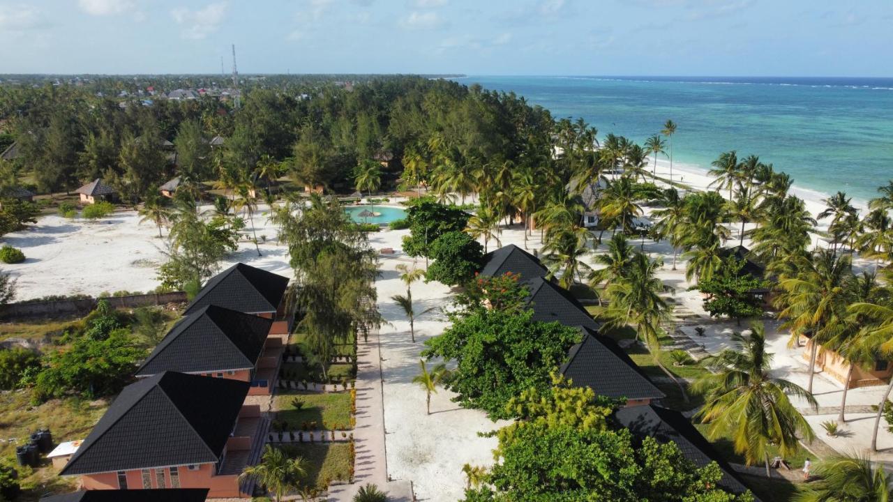 Vrclub Paje Palms Beach Resort Exterior photo