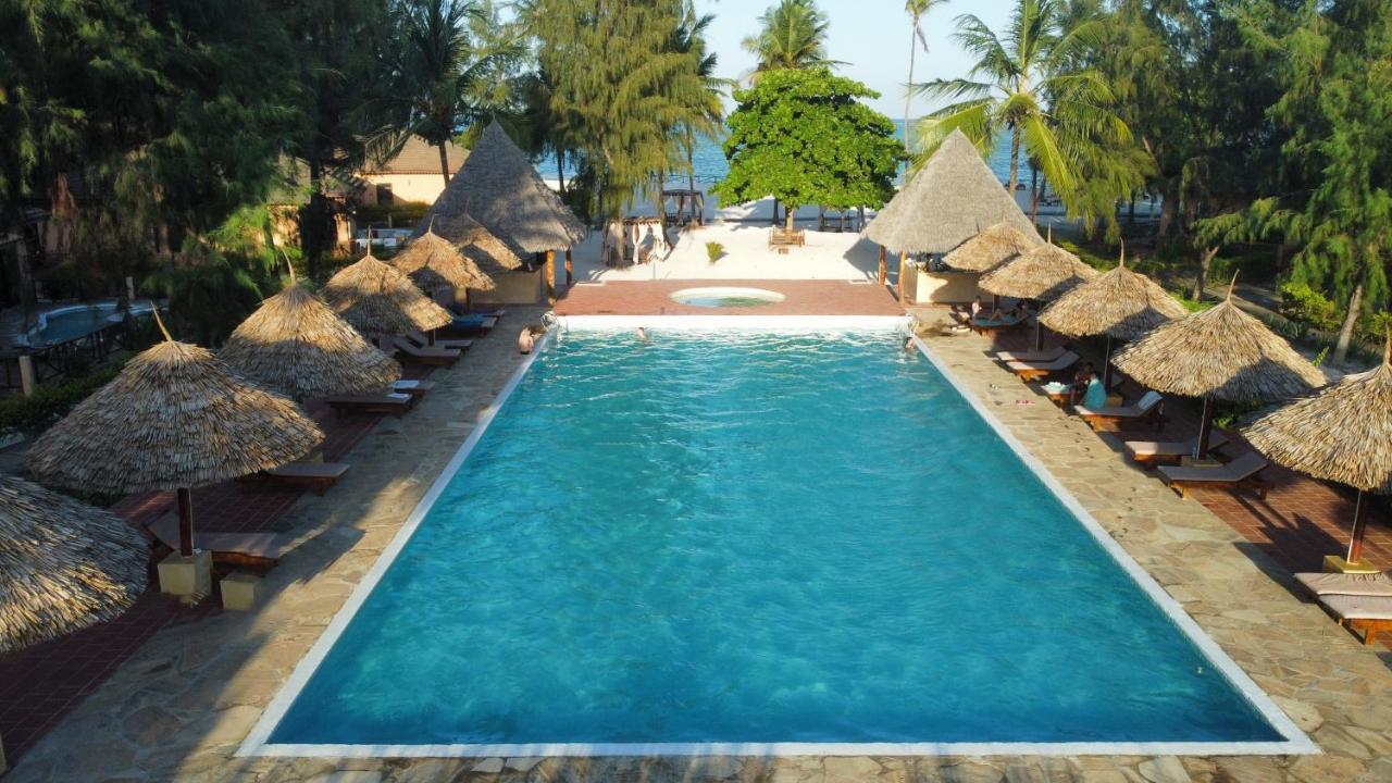 Vrclub Paje Palms Beach Resort Exterior photo