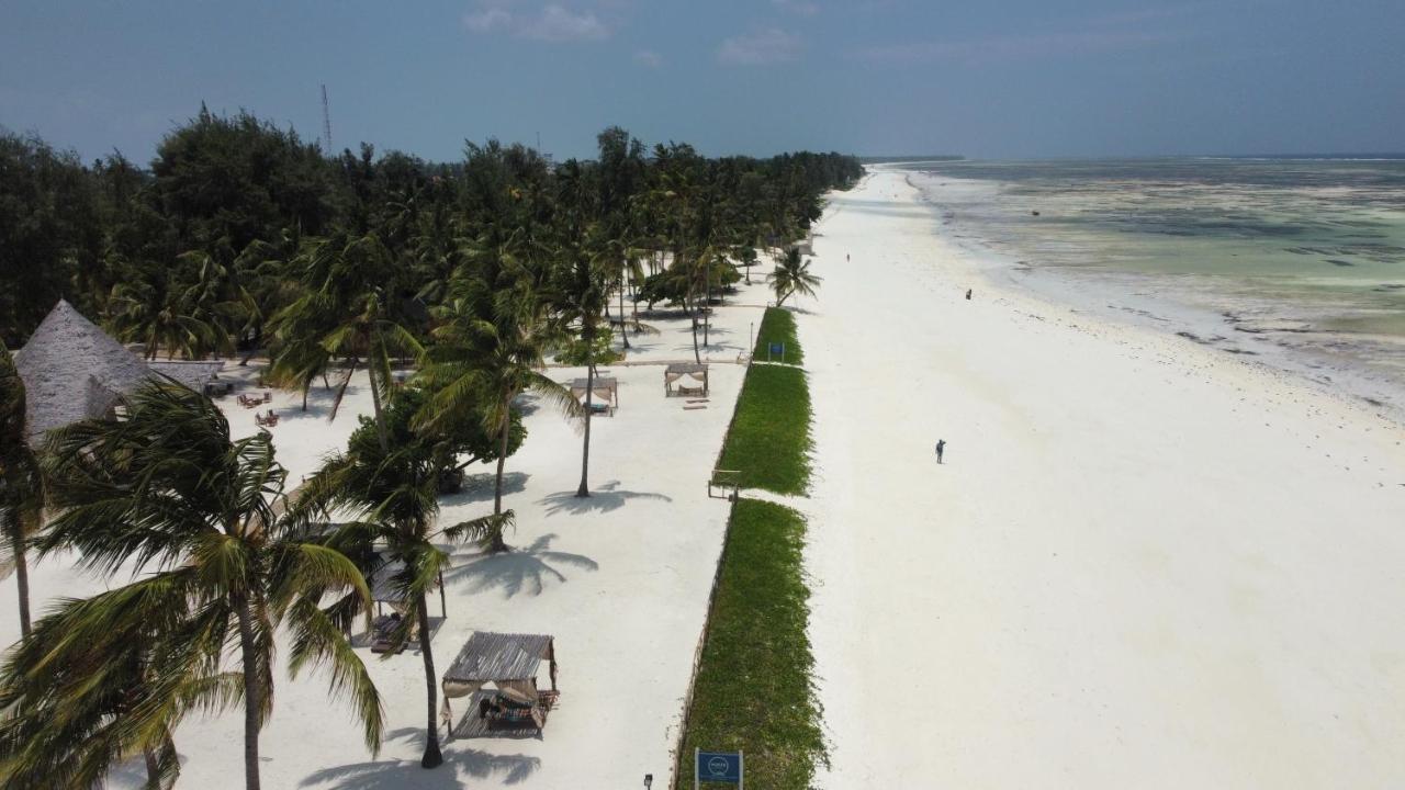 Vrclub Paje Palms Beach Resort Exterior photo