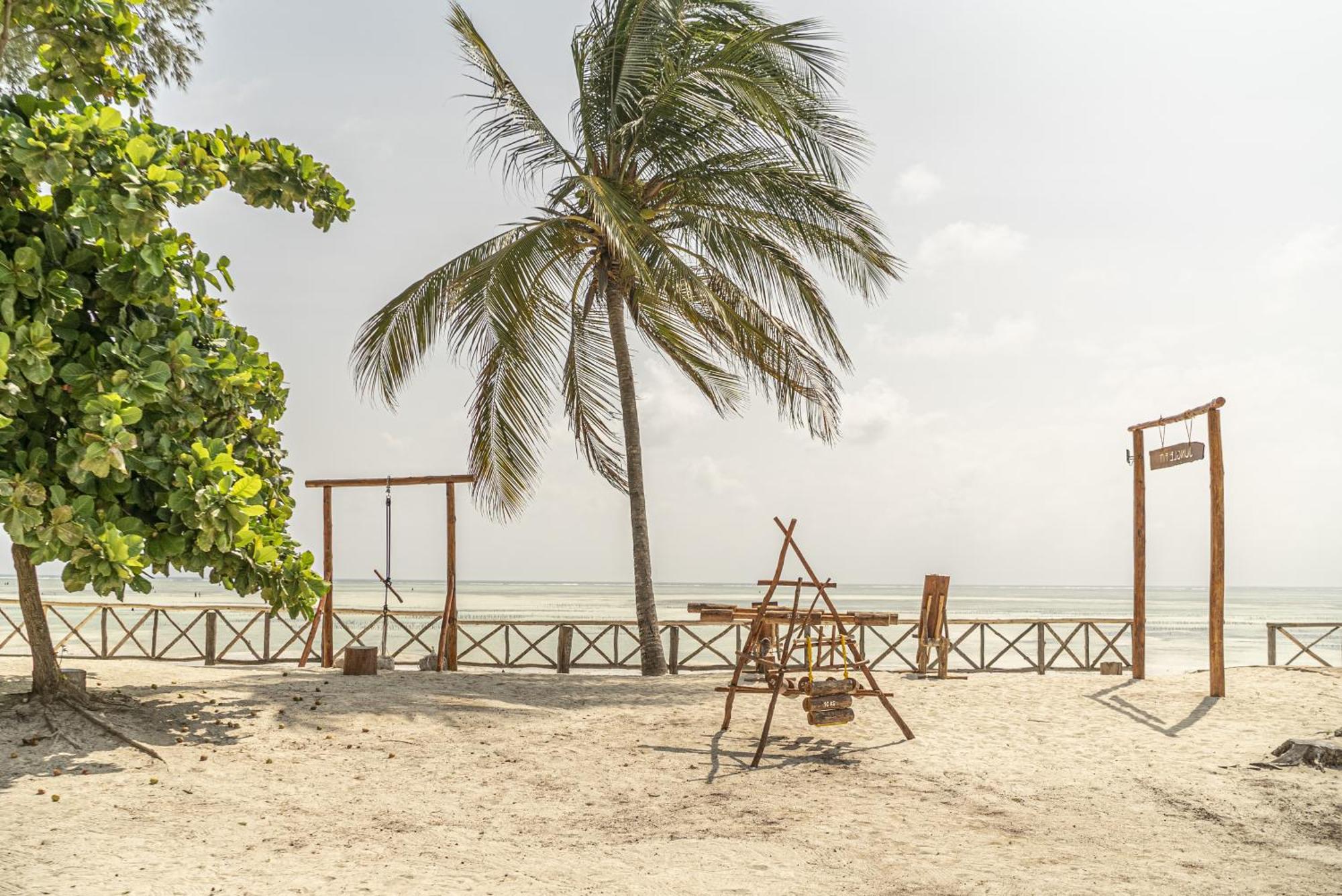 Vrclub Paje Palms Beach Resort Exterior photo