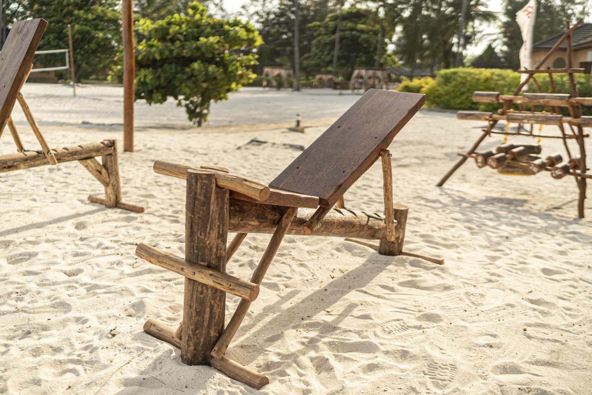 Vrclub Paje Palms Beach Resort Exterior photo