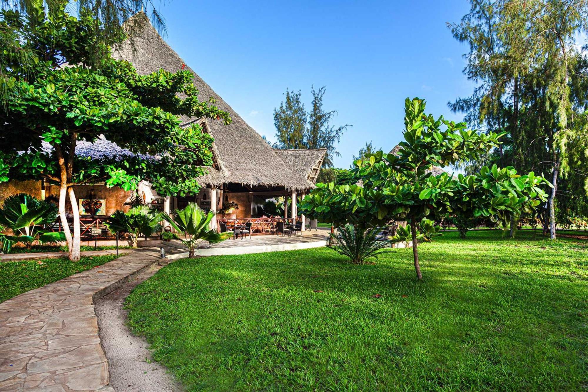 Vrclub Paje Palms Beach Resort Exterior photo